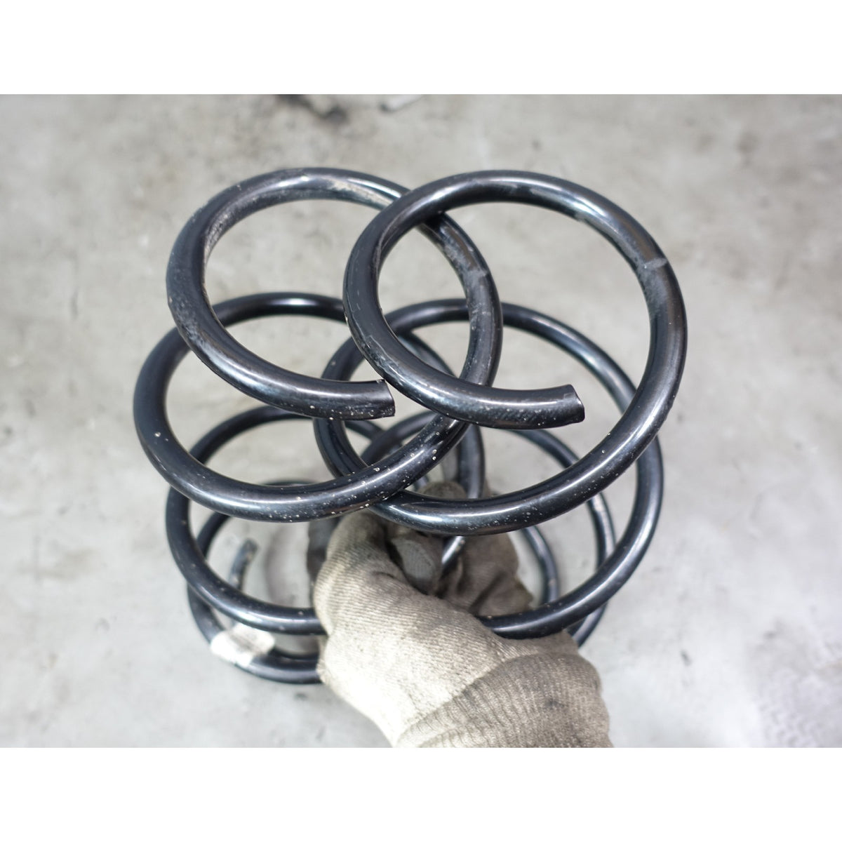 2014-2015 BMW F30 F31 328d xDrive Factory Front Axle Coil Spring Pair Left Right