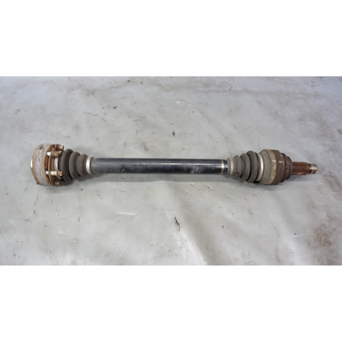 Damaged 2006-2013 BMW E82 E90 E92 3-Series Right Rear Axle Output Shaft CV
