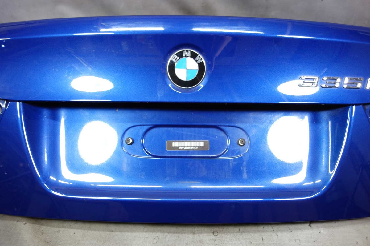 2009-2011 BMW E90 3-Series Sedan Late Rear Trunk Boot Deck Lid Le Mans Blue OEM
