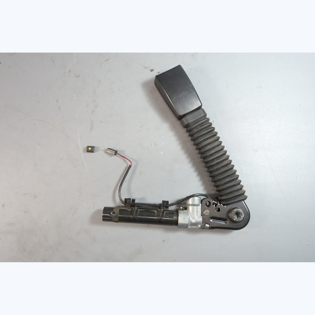 Damaged 13-17 BMW F01/F10 Right Front Seat Belt Receptacle Buckle Tensioner OEM