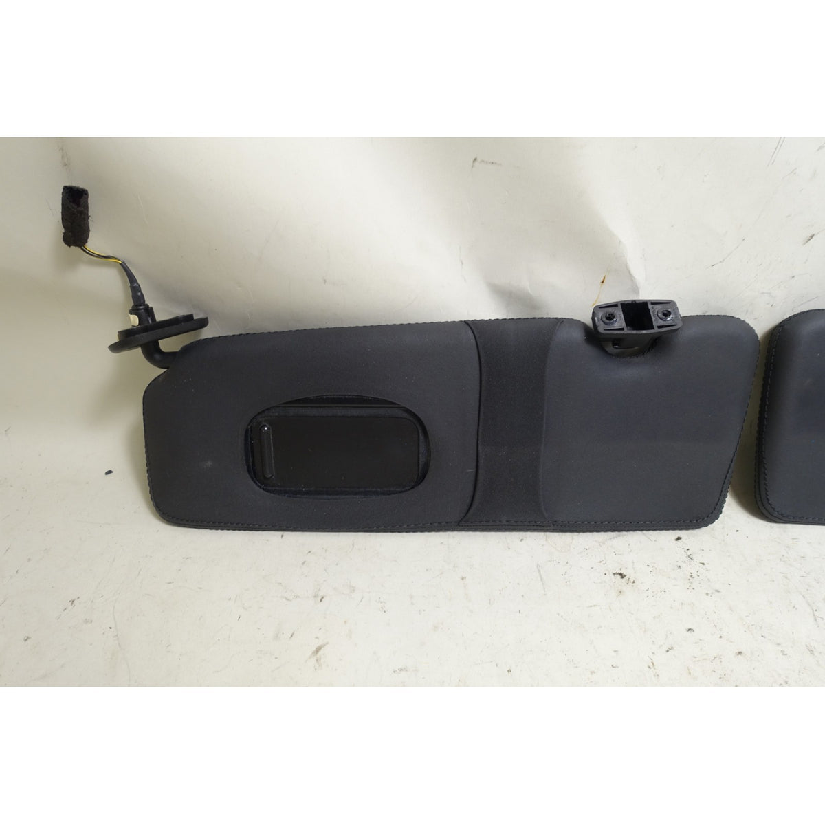 Damaged 2006–2010 BMW E64 650i M6 Convertible Sun Visor Pair Black Leather OEM