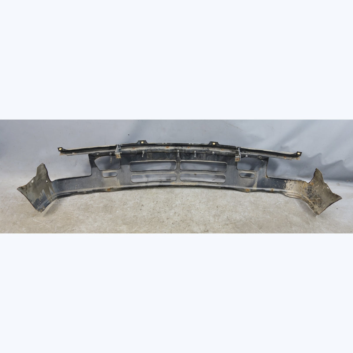 84-85 BMW E30 3-Series Coupe Sedan Front Lower Bumper Valance Panel Black OEM