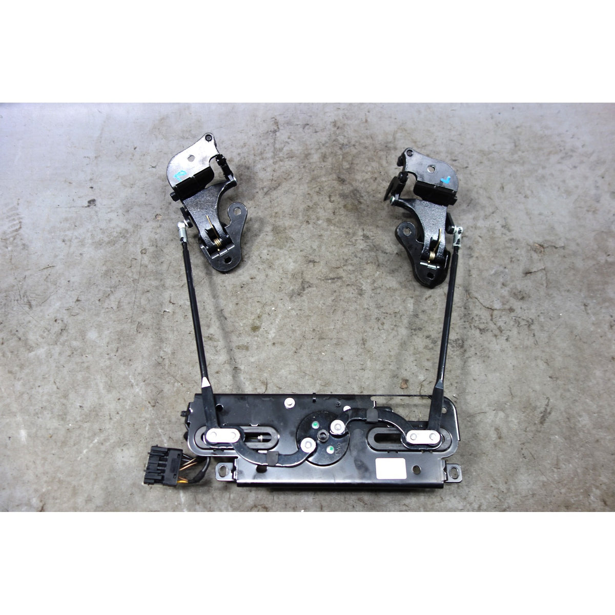 2008-2013 BMW E88 1-Series Convertible Top Locking Motor w/ Brackets OEM