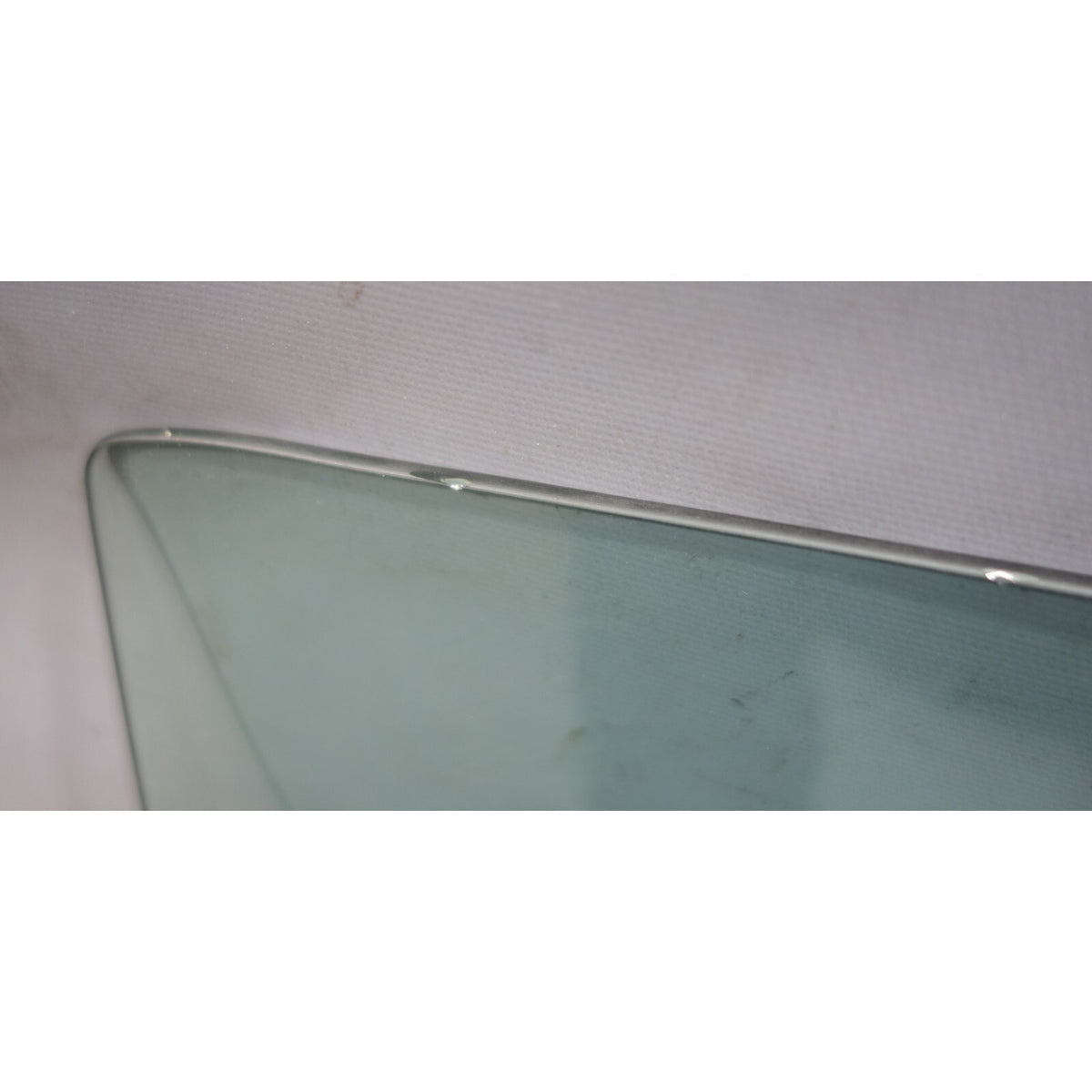 Damaged BMW E28 5-Series E12 Right Rear Passenger Window Glass 1975-1988 OEM