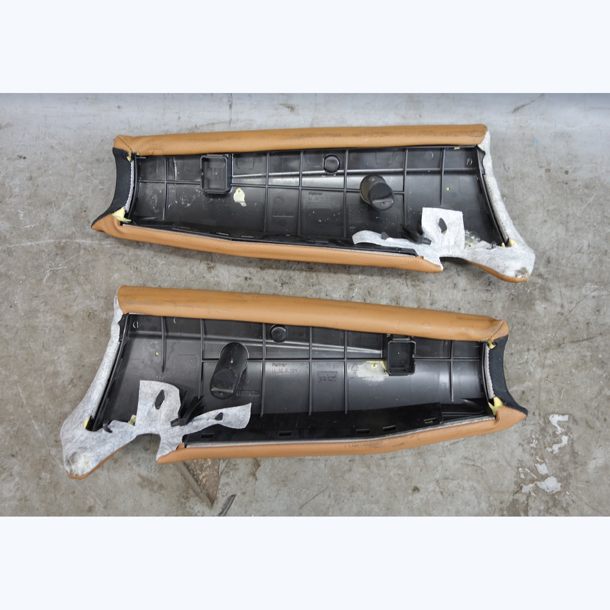 09-13 BMW E93 3-Series Convertible Rear Seat Side Bolster Pair Natural Brown OEM