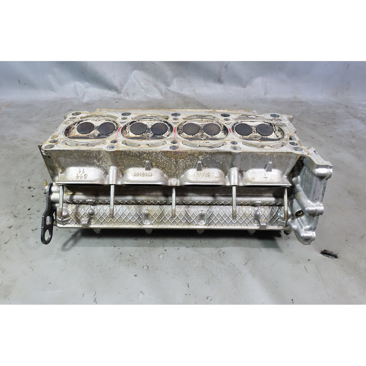 1999-2003 BMW E38 740 E39 540 M62TU 4.4L Right Bank 1 Cylinder Head 1-4 OE