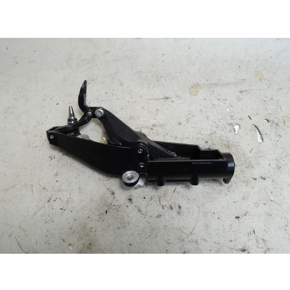 2003-2008 BMW E85 Roadster Right Convertible Top Locking Latch OEM