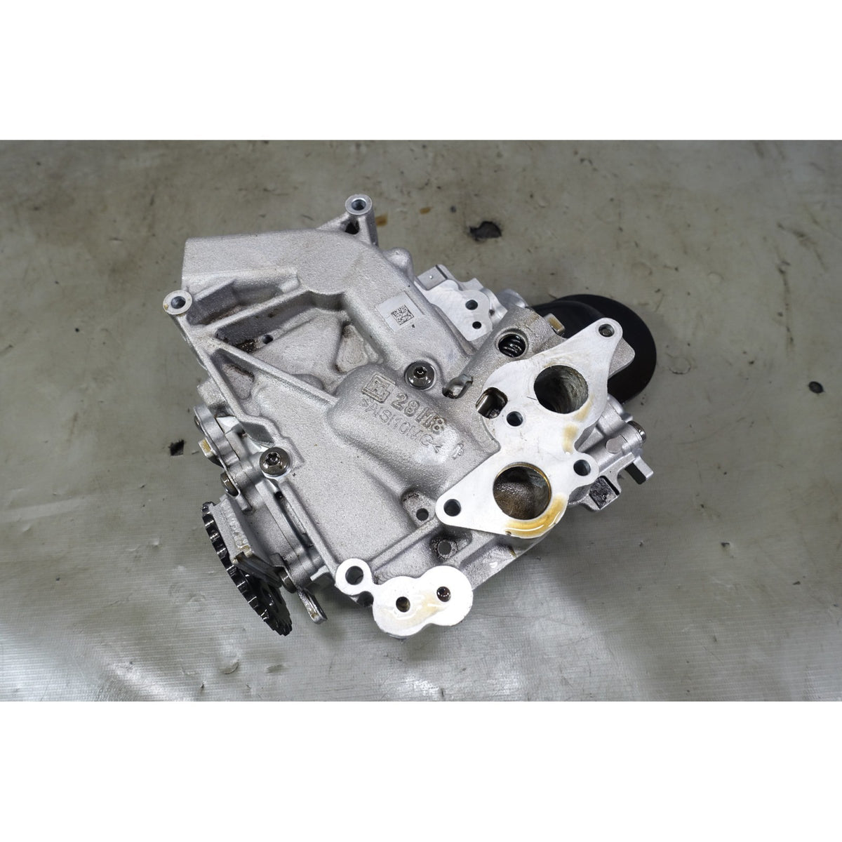 Damaged 18-25 BMW F90 M5 F91 M8 X5M S63 Engine Oil Pump w Gear OEM *FOR PARTS*