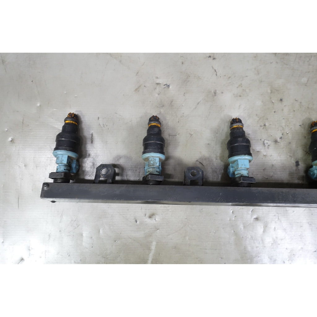 Damaged 1987-1993 BMW E30 325i 325ix M20 Fuel Rail with Injectors OEM 1987-1993