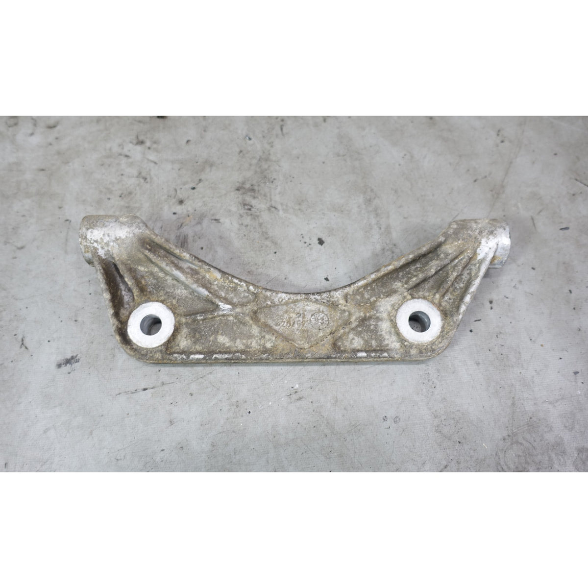 1989-1995 BMW E34 5-Series E32 Differential Front Support Bracket Aluminum OEM