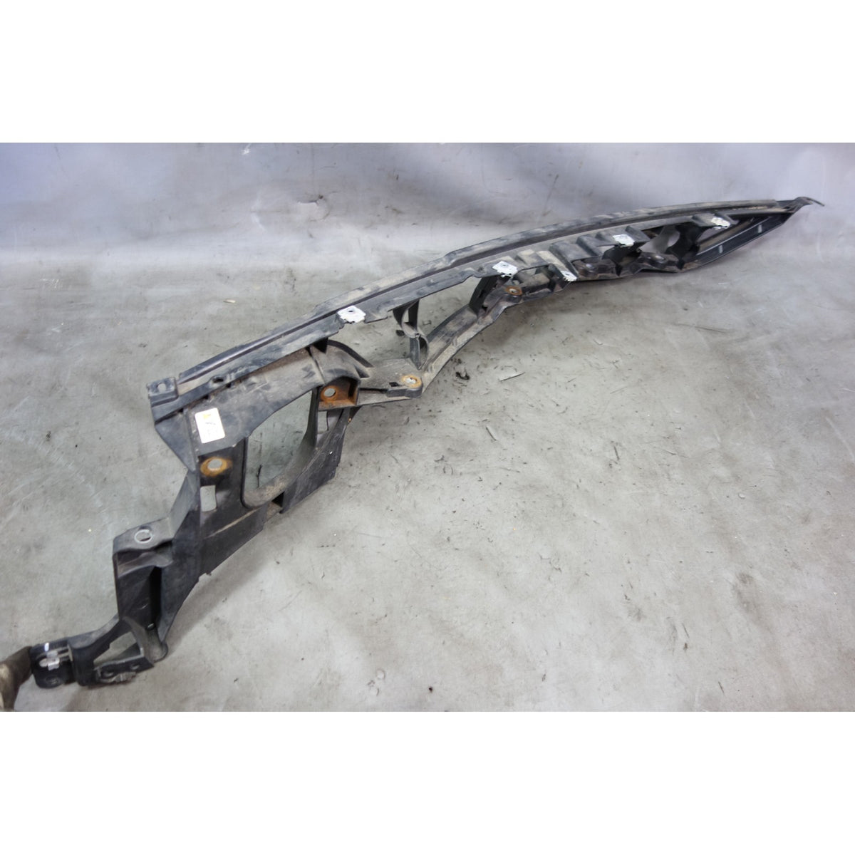2007-2014 BMW E70 X5 E71 X6 Right Front Fender Bracket Mount Base USED OEM