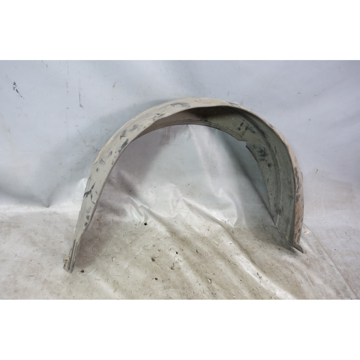1996-1998 BMW Z3 1.9 M44 Roadster Right Rear Inner Plastic Fender Liner OEM