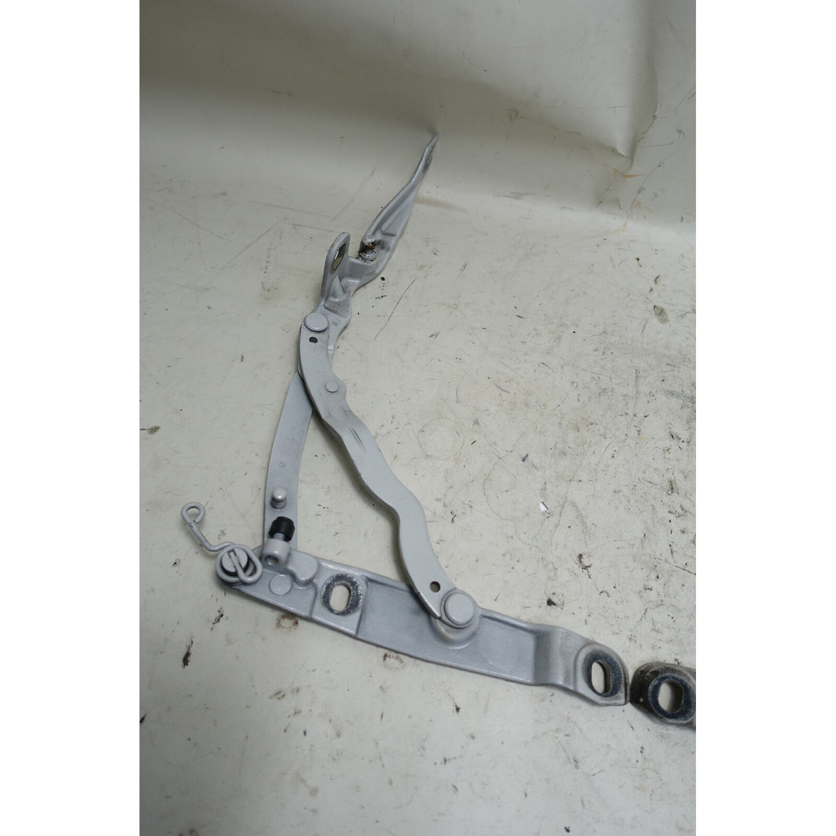 2003-2008 BMW E85 Z4 Roadster Factory Rear Trunk Boot Deck Lid Hinge Pair OEM