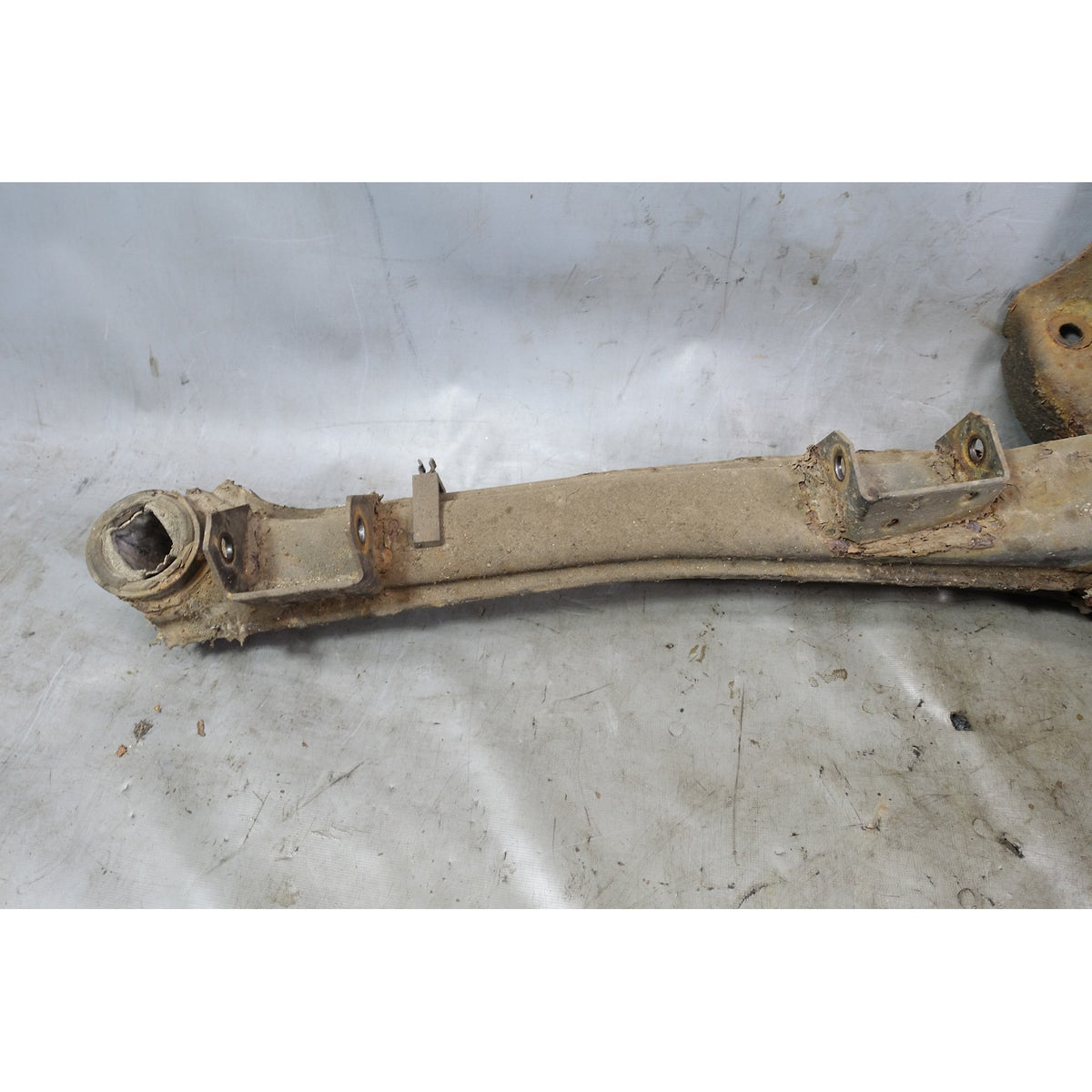 84-93 BMW E30 3-Series Factory Rear Axle Sub Frame Axle Carrier Cross Member OE