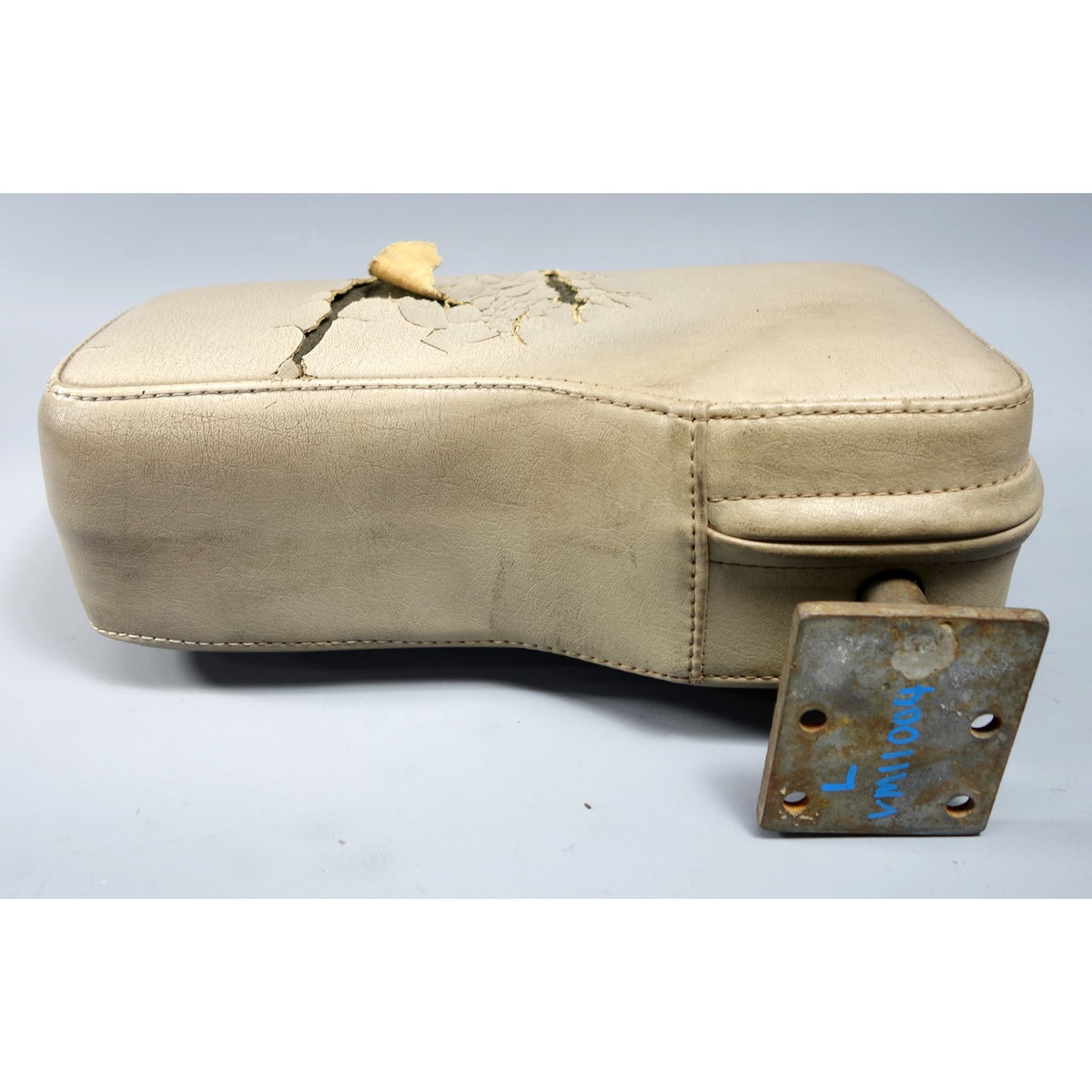 1985-1991 BMW E30 3-Series Front Left Drivers Seat Armrest Pearl Beige Leather
