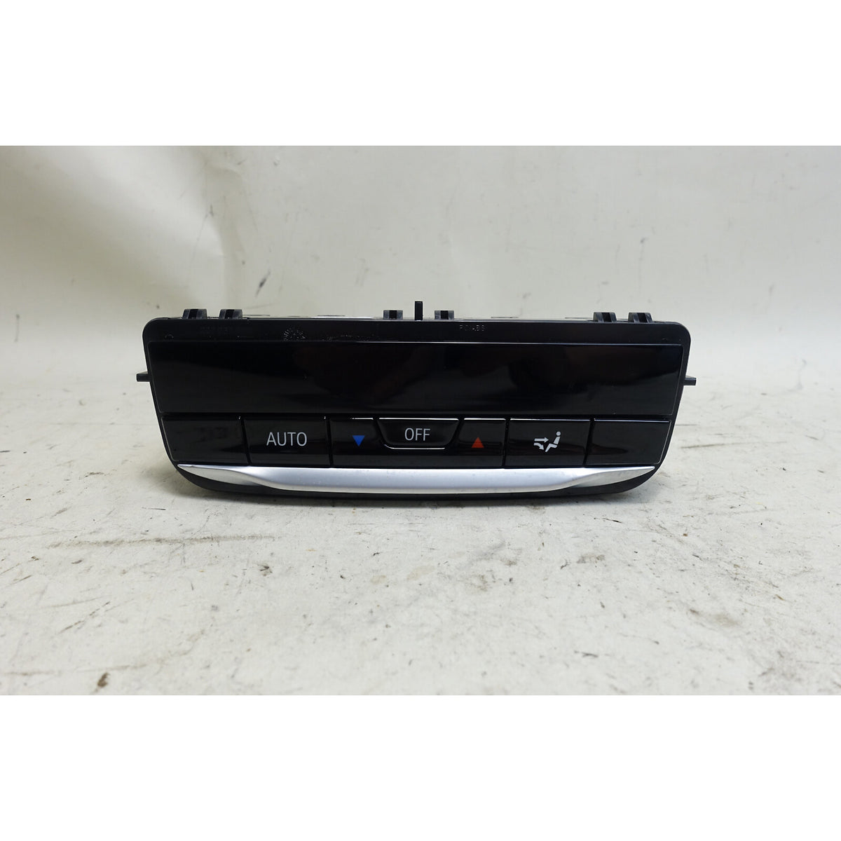 2019-2022 BMW G20 3-Series Sedan Rear Seat Climate Control Panel Interface OEM