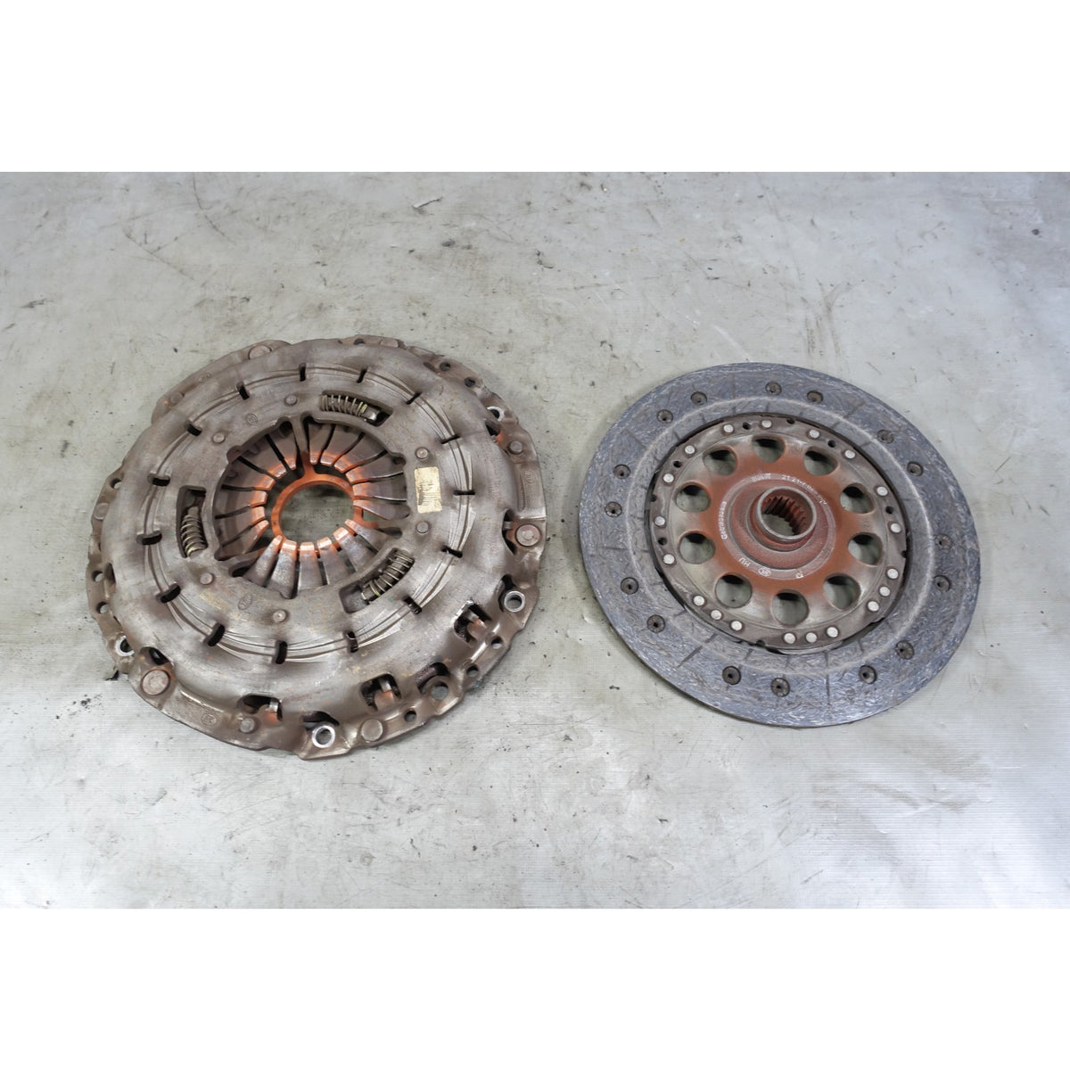 2006 BMW E83 X3 M54 3.0i Manual Transmission Clutch and Pressure Plate LuK OEM