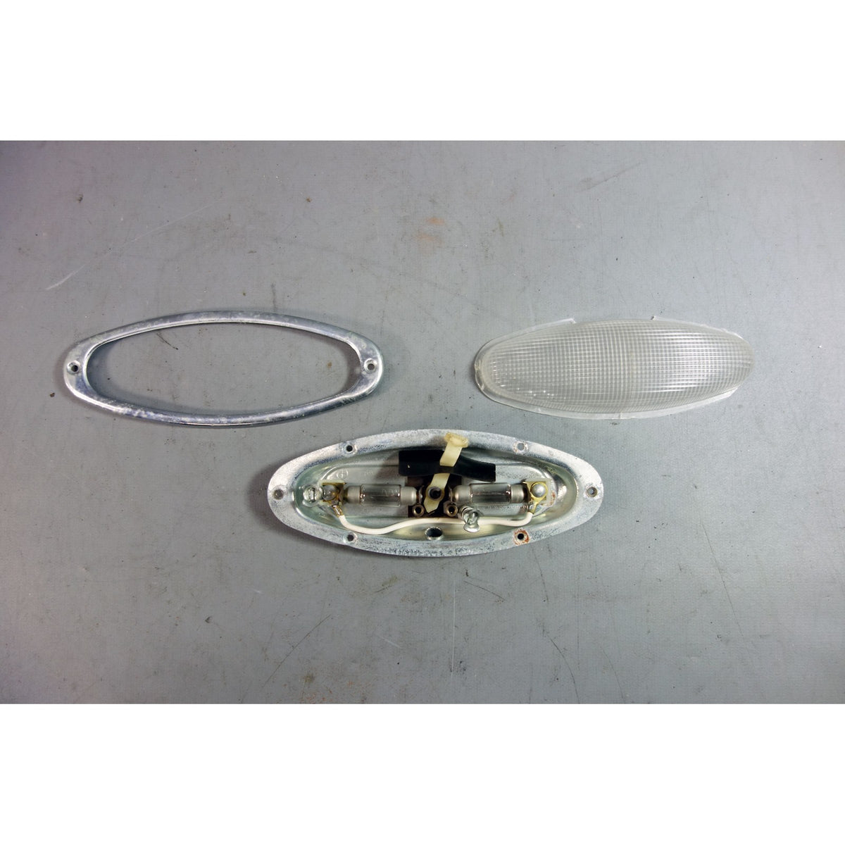 Damaged 1967-1980 BMW 114 E3 E9 E21 Center Dome Map Light OEM