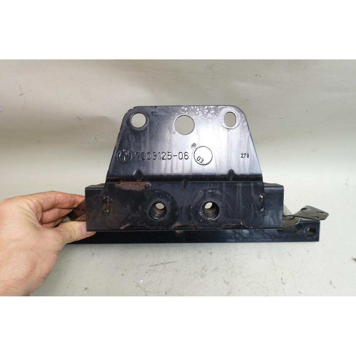 2009-2016 BMW E89 Z4 Roadster Factory Rear Tension Strut Bracket Frame Mount OEM