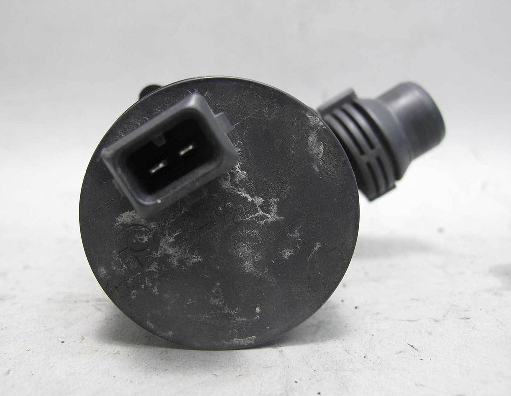 BMW E60 5-Series E63 Factory Electric Auxiliary Hot Water Pump 2004-2010 USED OE