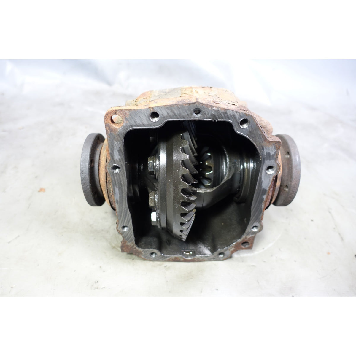 BMW E82 E88 128i 1-Series Rear Differential Carrier 3.73 Auto OEM 2008-2013