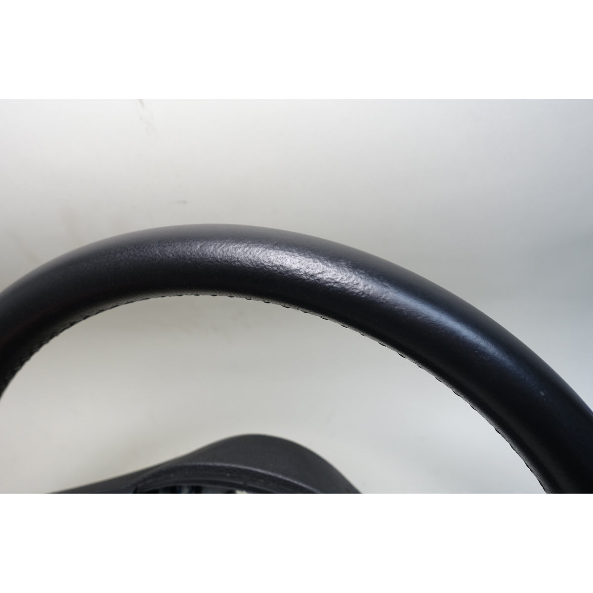 2010-2013 BMW E70 X5 SAV Factory Leather Steering Wheel w Multifunction Buttons