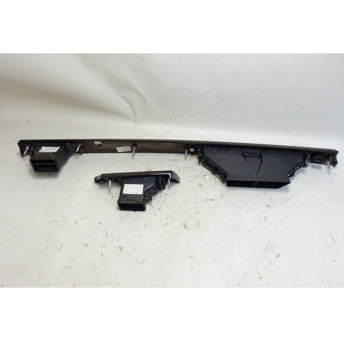 BMW E90 E91 3-Series 4dr Front Dashboard Strip Wood Trim Pair Walnut Root OEM