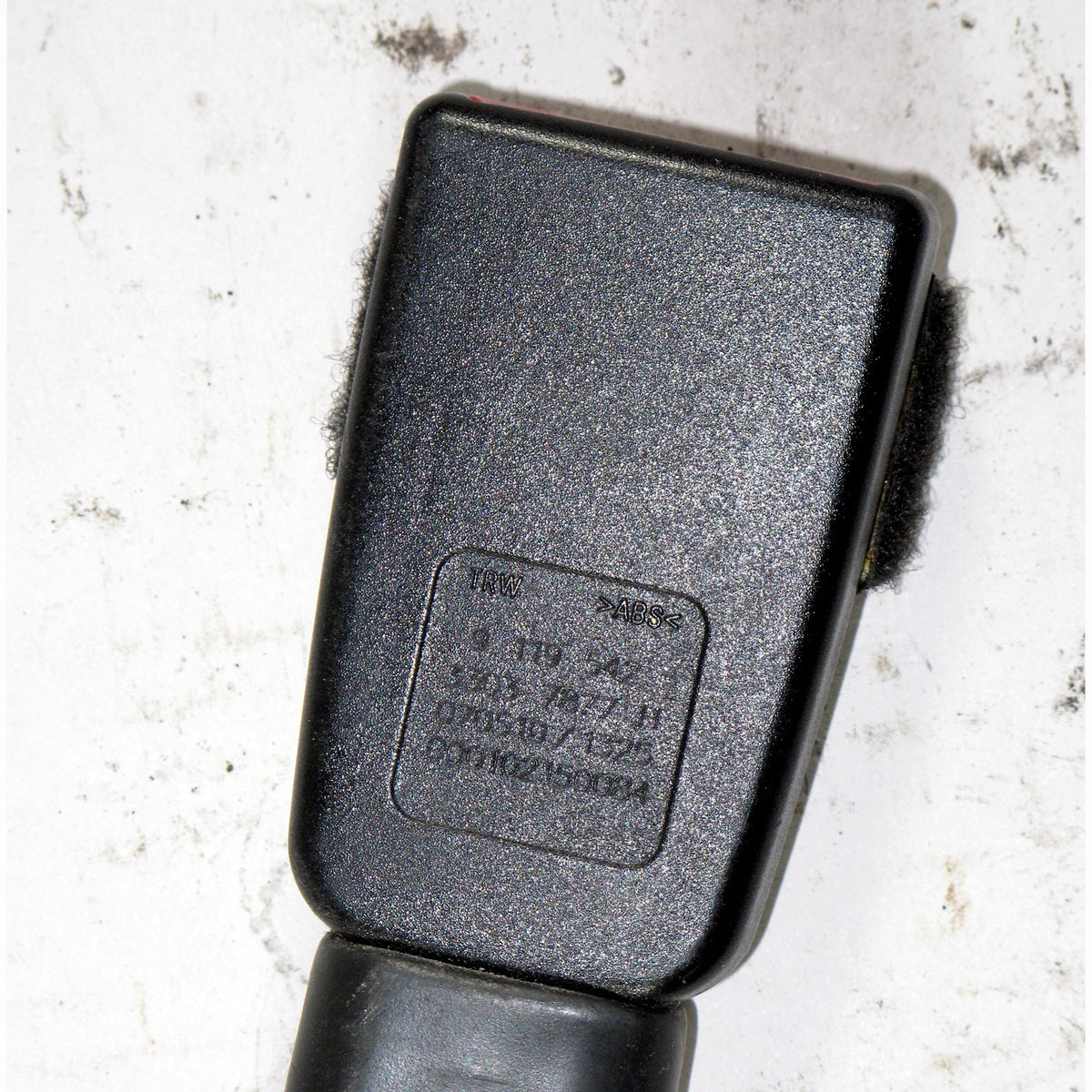 BMW 2006-2008 E90 E82 E88 Right Front Passenger Lower Seat Belt Buckle OEM USED