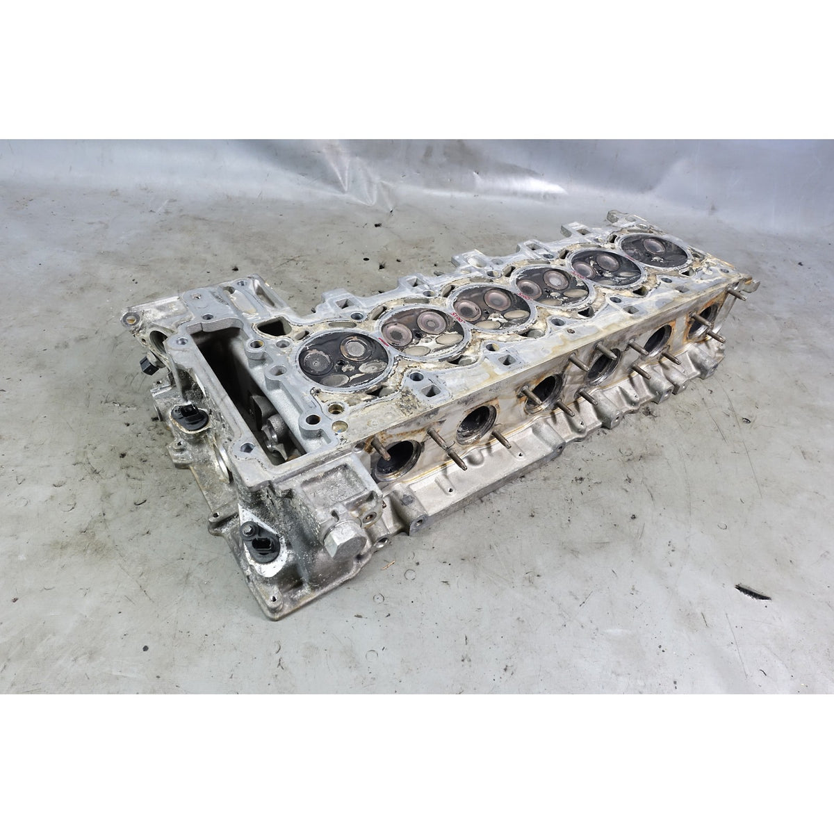 Damaged BMW N54 3.0 Twin Turbo Cylinder Head with Valves 335i 2007-2013 OEM