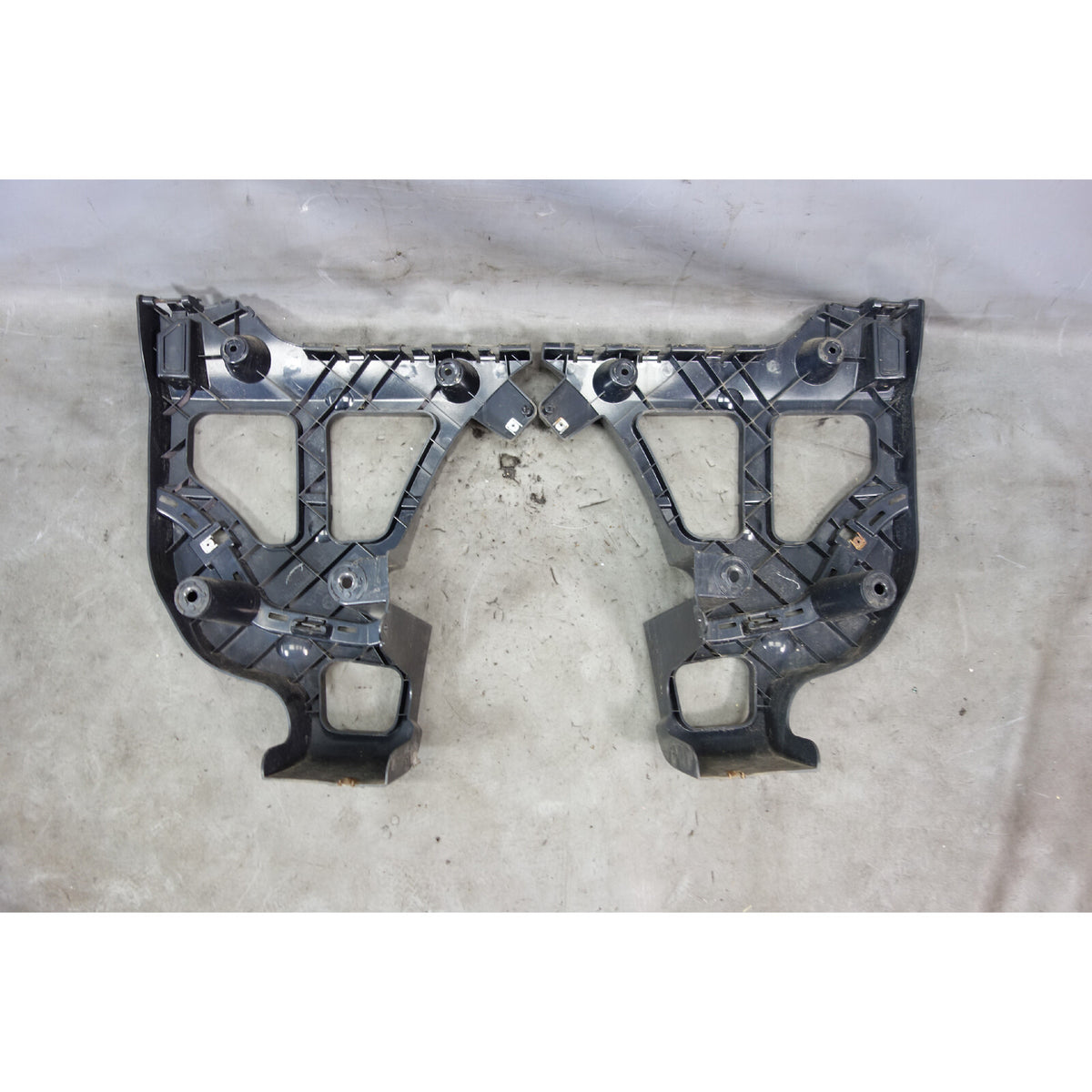 2007-2013 BMW E70 X5 SAV Rear Lateral Side Bumper Mount Bracket Pair Left Right