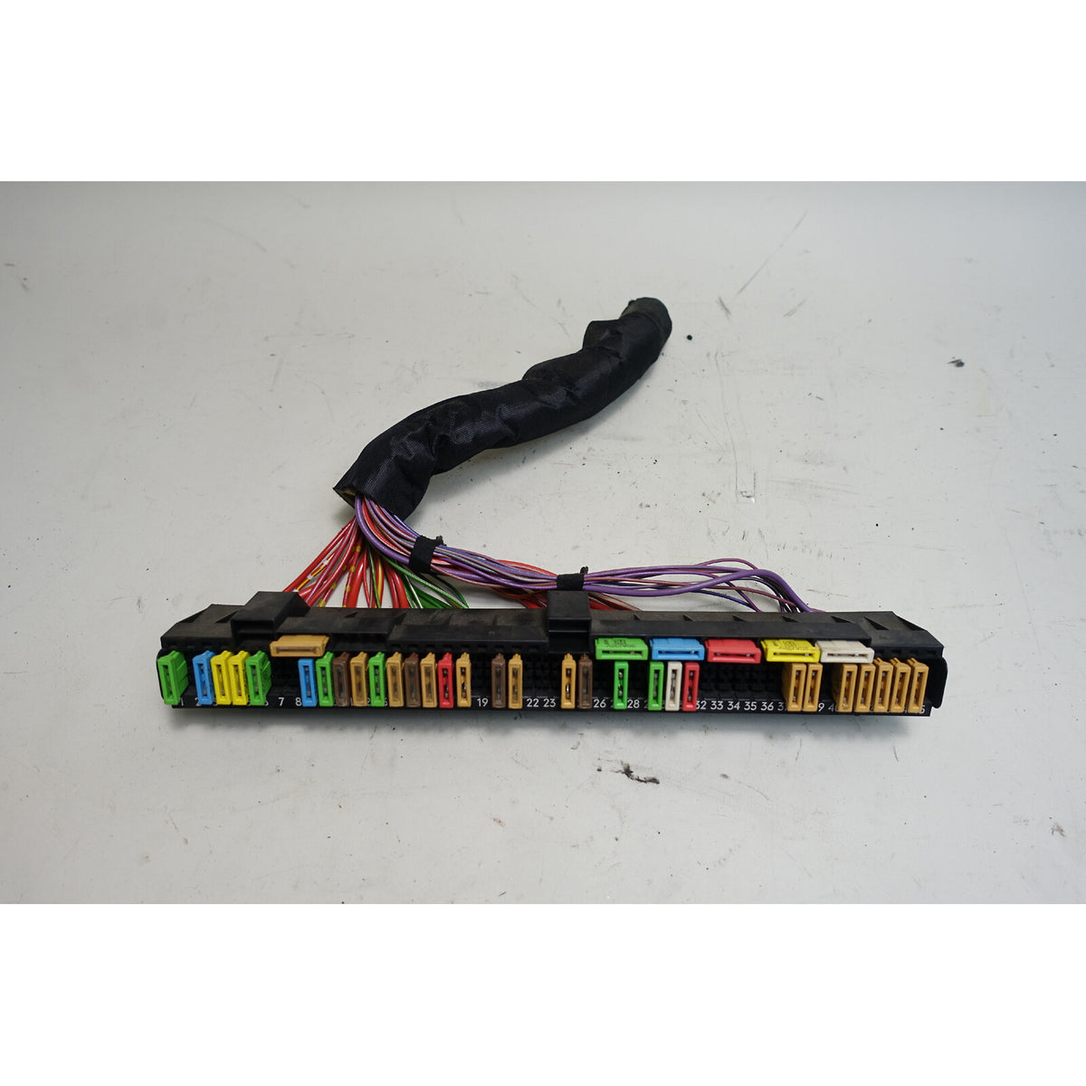 1997-2003 BMW E39 5-Series Right Rear Fender Electrical Fuse Box Carrier 45