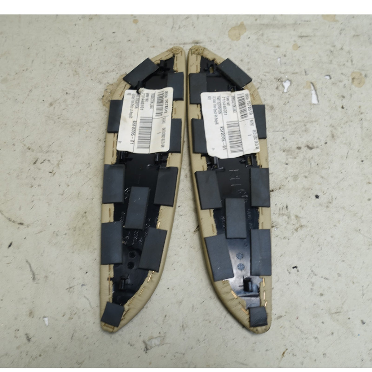 Damaged 03-08 BMW Z4 E85 E86 Front Console Knee Pad Trim Pair Beige Leather OEM