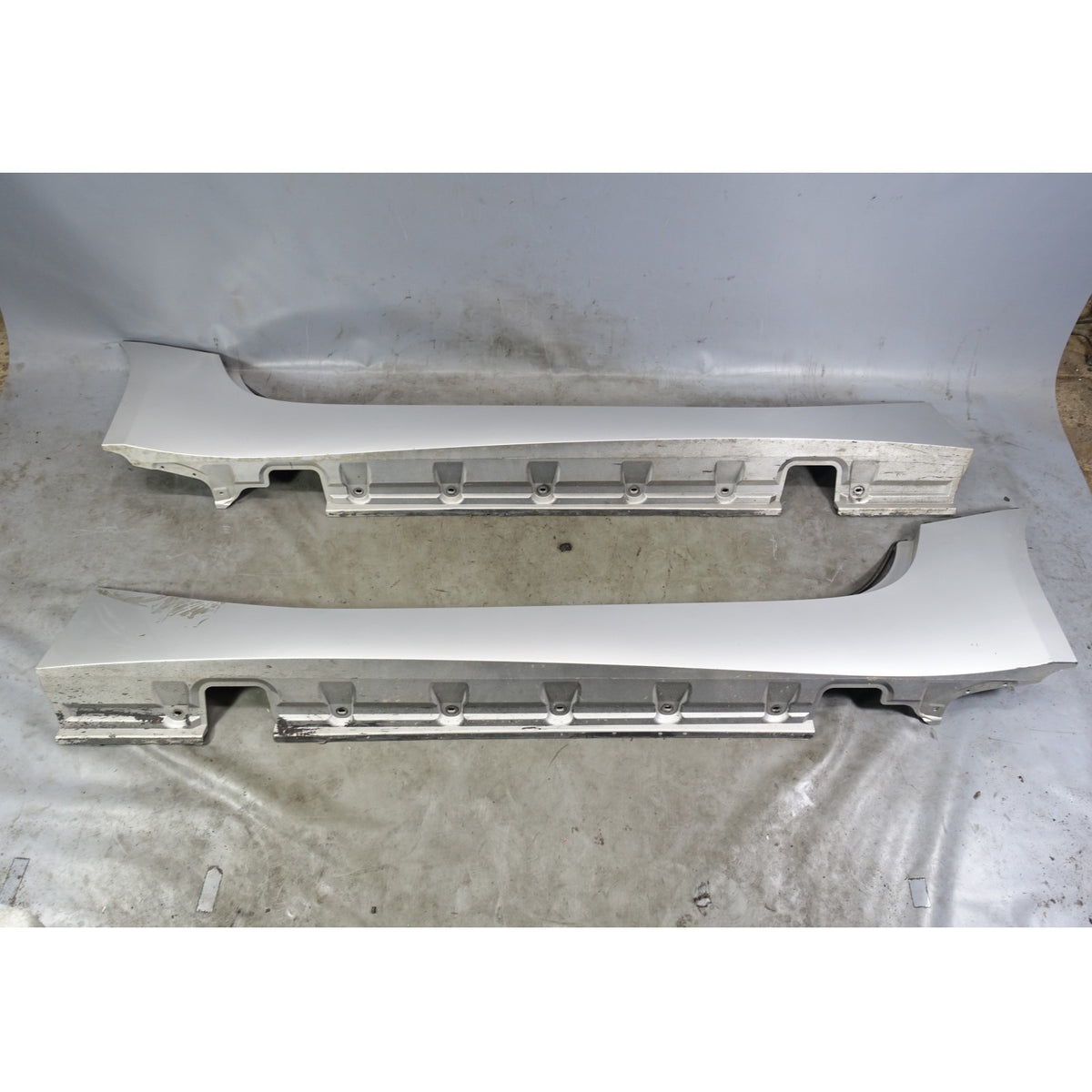BMW Z4 E85 E86 Side Skirt Rocker Panel Pair Titanium Silver 354 2003-2008 OEM