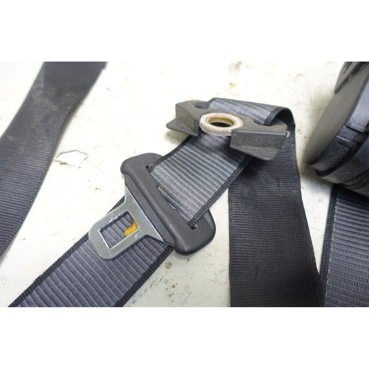 1989-1992 BMW E34 5-Series E32 Right Front Upper Seat Belt Strap Slate Grey OEM