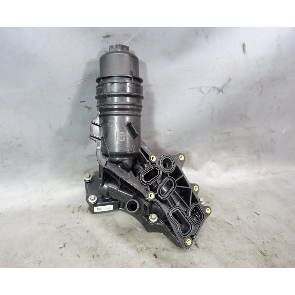 2016-2019 BMW F30 340i F22 B58 6-Cyl Oil Filter Housing Stand with Cap OEM
