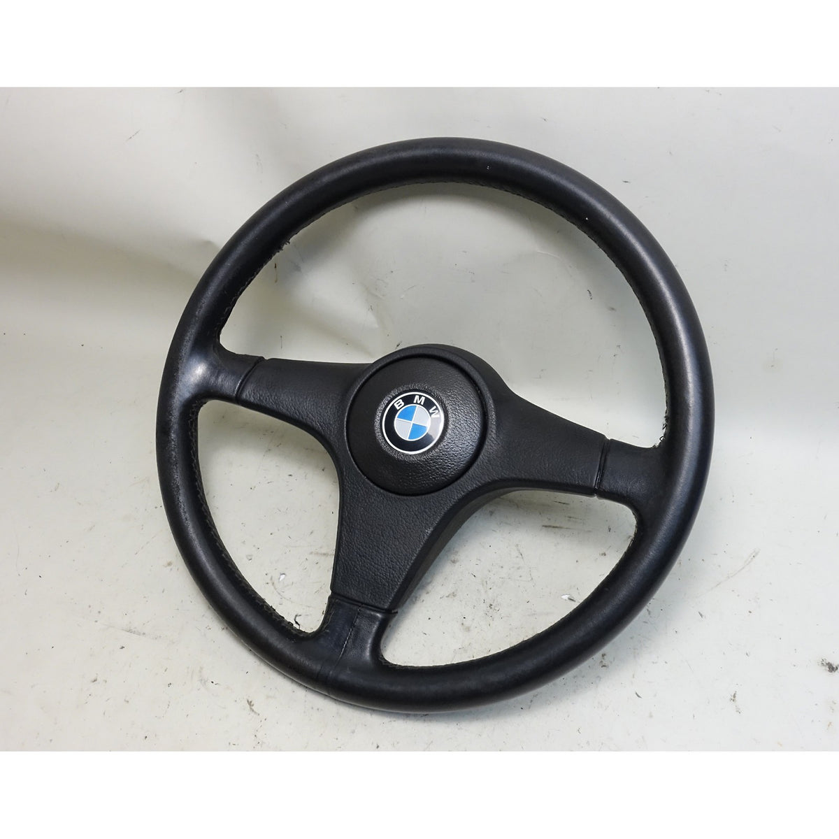 Damaged 84-93 BMW E30 3-Series E28 E24 Sports Leather Steering Wheel 385mm OEM