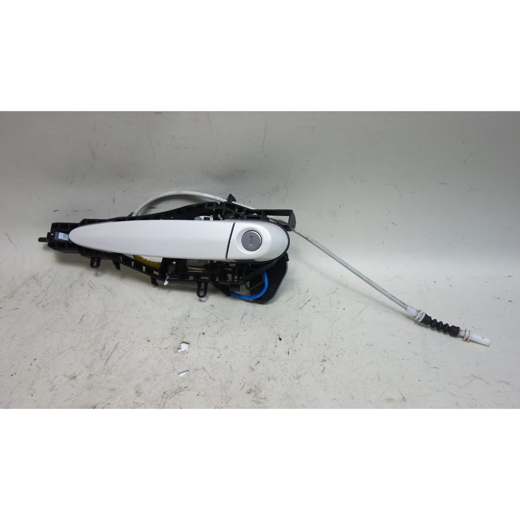 2014-2017 BMW F22 F23 2-Series Left Ext Outside Comfort Access Door Handle White