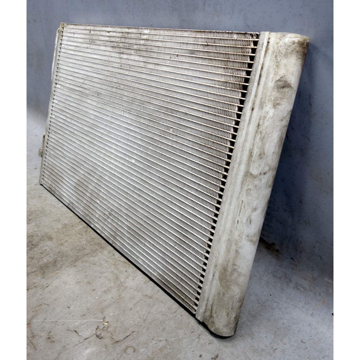 BMW E60 5-Series E63 Air Conditioning AC Condenser 2004-2007 USED OEM