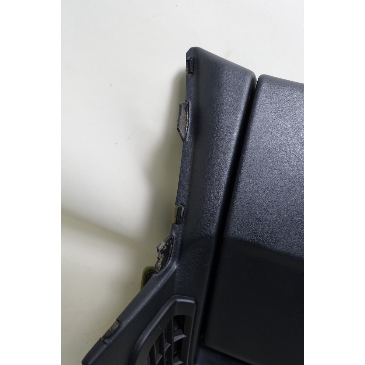 Damaged 1996-2002 BMW Z3 Roadster Coupe Glove Box Assembly w Latch Black OEM