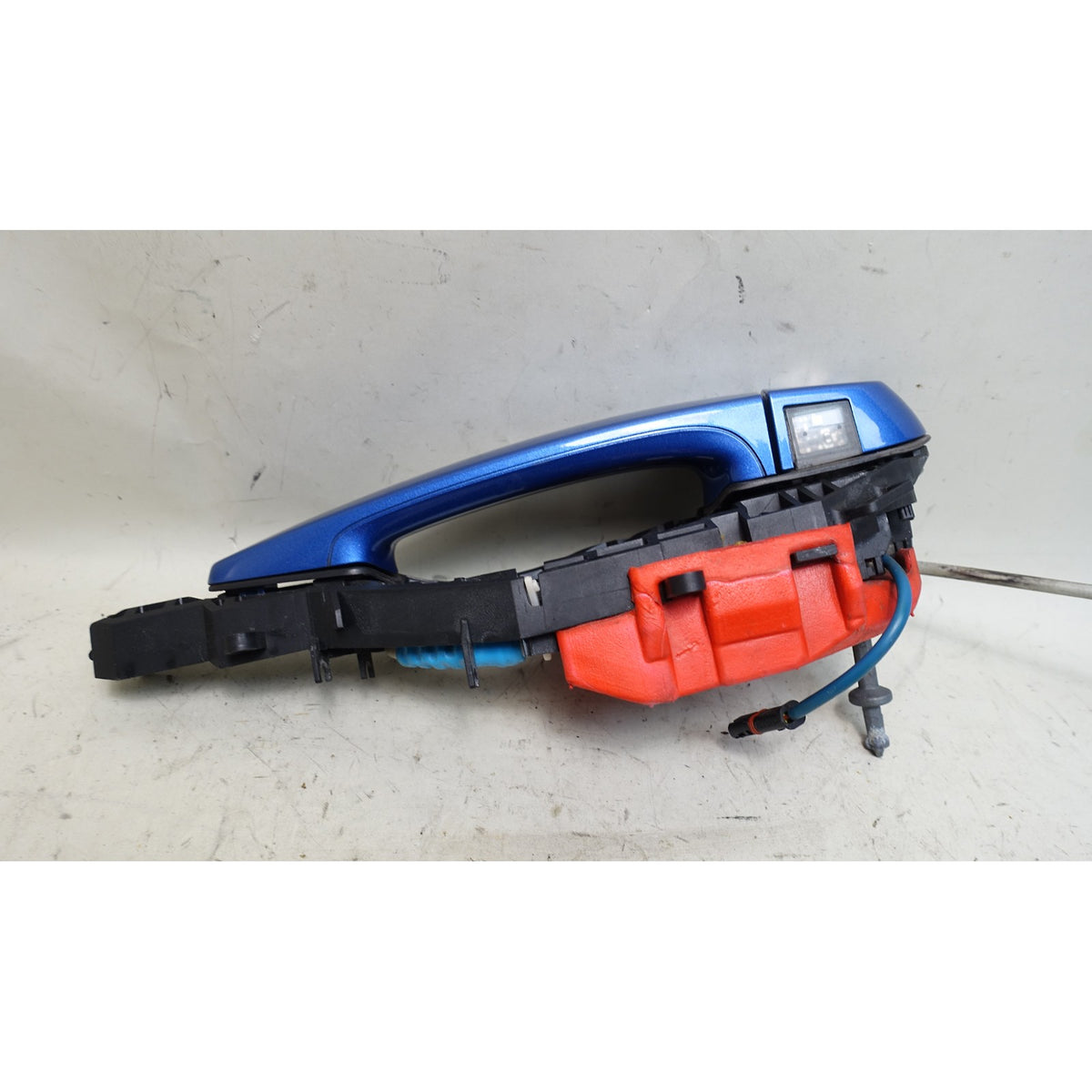 12-18 BMW F30 F31 3-Series Left Front Exterior Door Handle Estoril Blue OEM