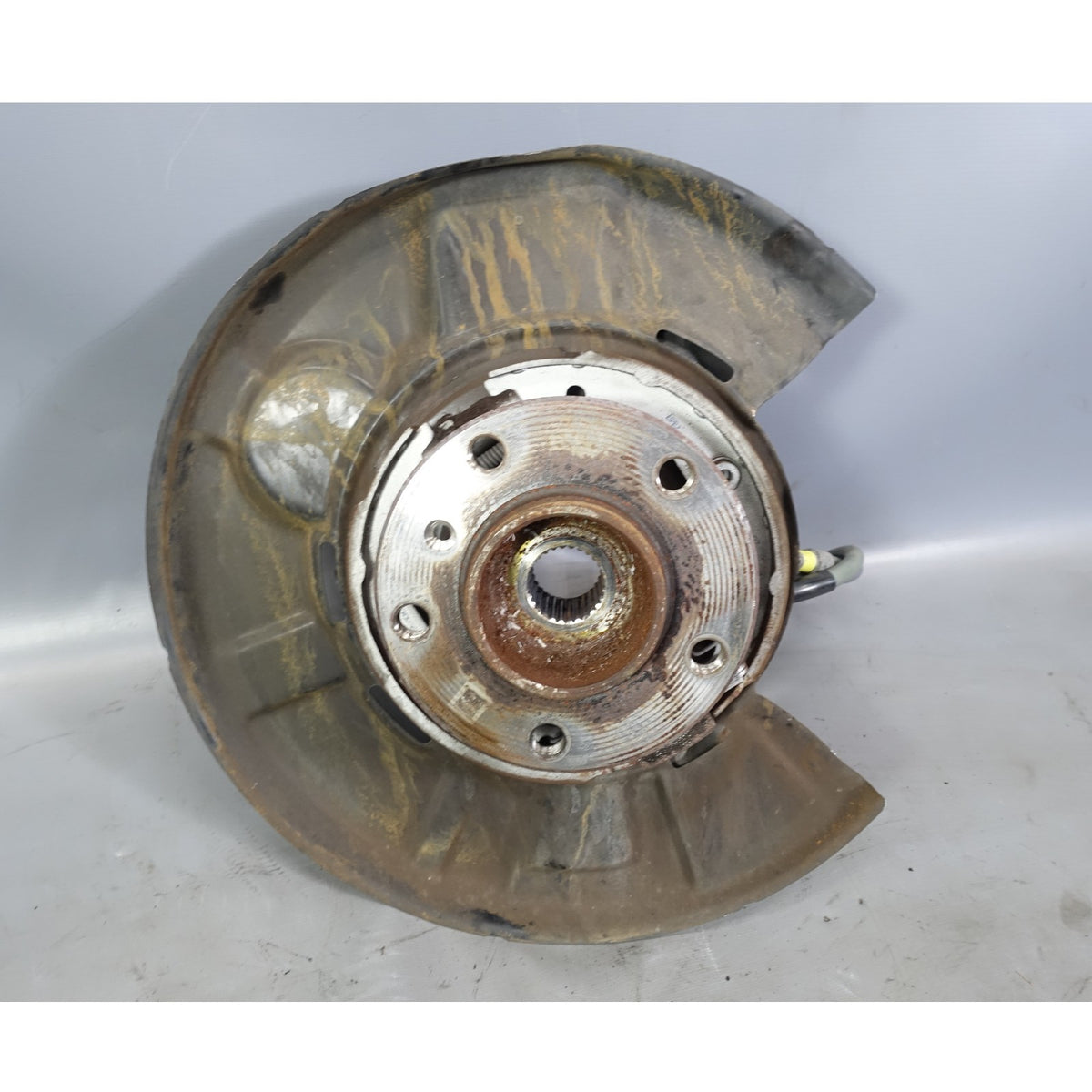 14-19 BMW F34 3-Series Gran Turismo Right Rear Wheel Hub Carrier Assembly OEM