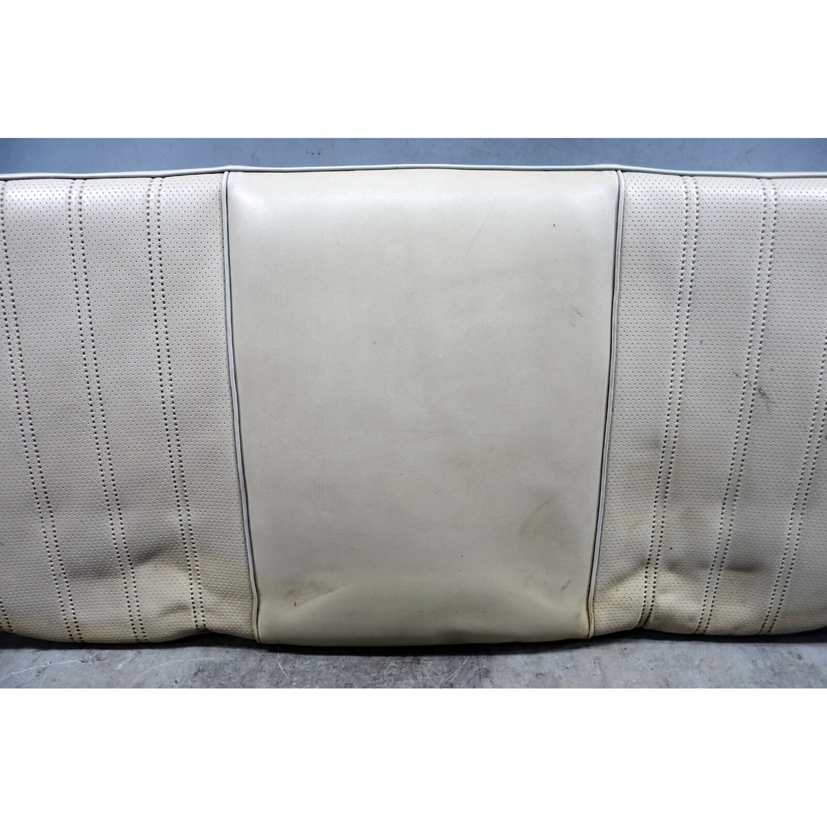 1984-1985 BMW E28 5-Series Rear Seat Bottom Bench Pad Pearl Beige Vinyl OEM