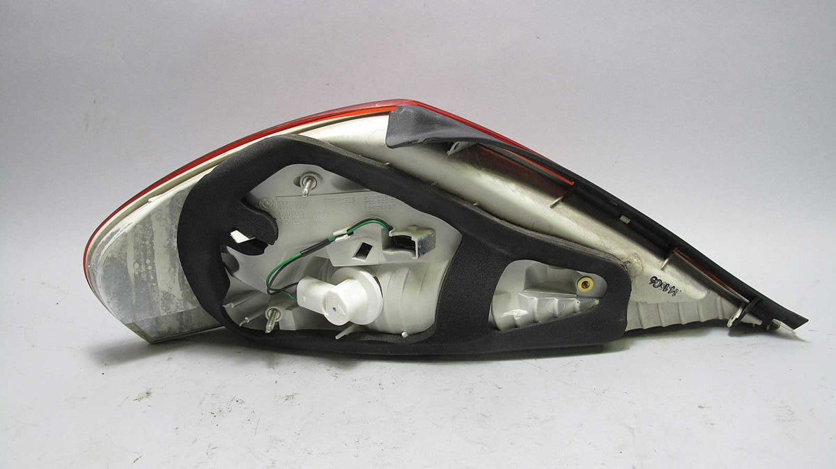 BMW E63 E64 6-Series Early Right Rear Outer Tail Light Passeng LED 2004-2007 OEM