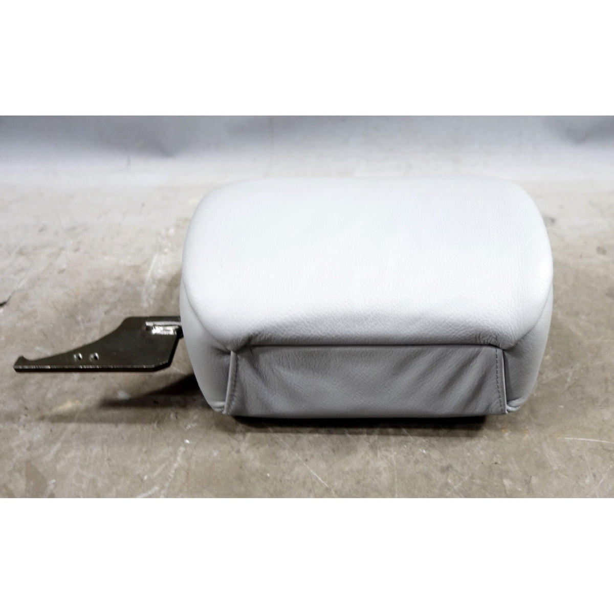 00-06 E46 3-Series Vert Right Front Passenger Headrest Restraint Grey Leather OE