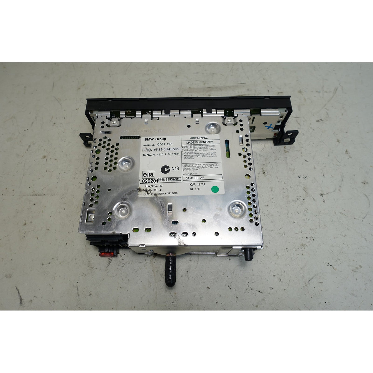 Damaged BMW E46 3-Series Factory Business CD CD53 Radio Headunit iPod Aux OEM