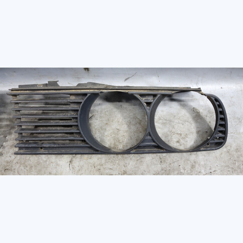 1984-1993 BMW E30 3-Series Factory Front Headlight Grille Trim Set Pair OE
