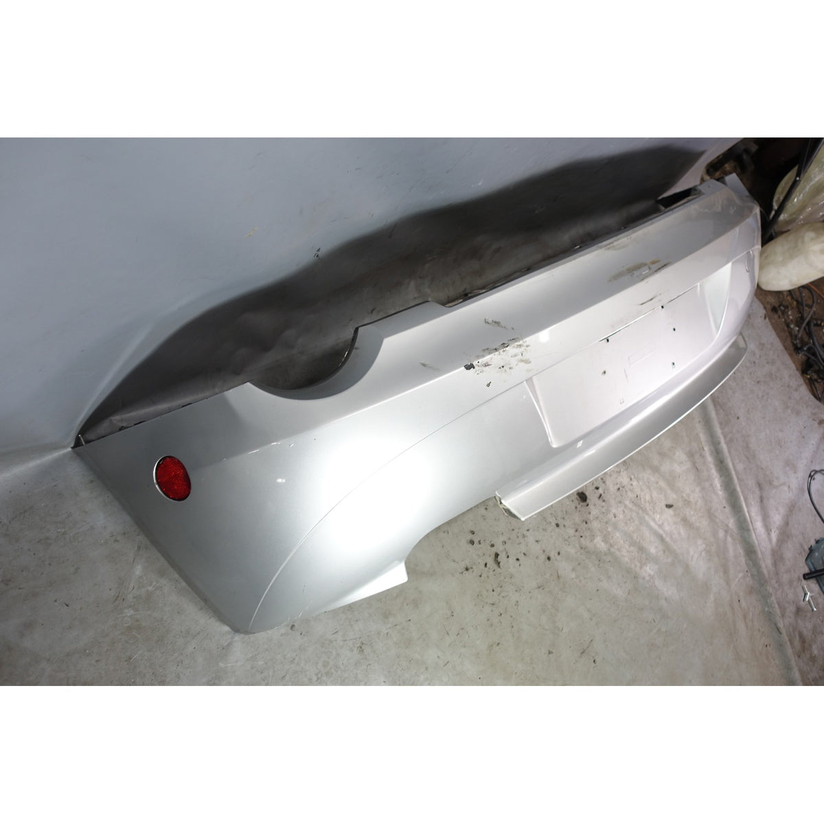 Damaged 03-05 E85 Z4 Factory Early Rear Bumper Cover Trim Titanium Silver OEM