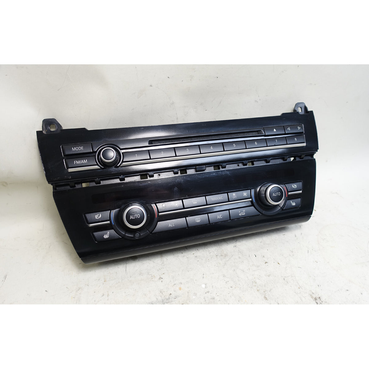 Damaged 11-16 BMW F10 5-Series Automatic Climate Control w Radio Head Unit