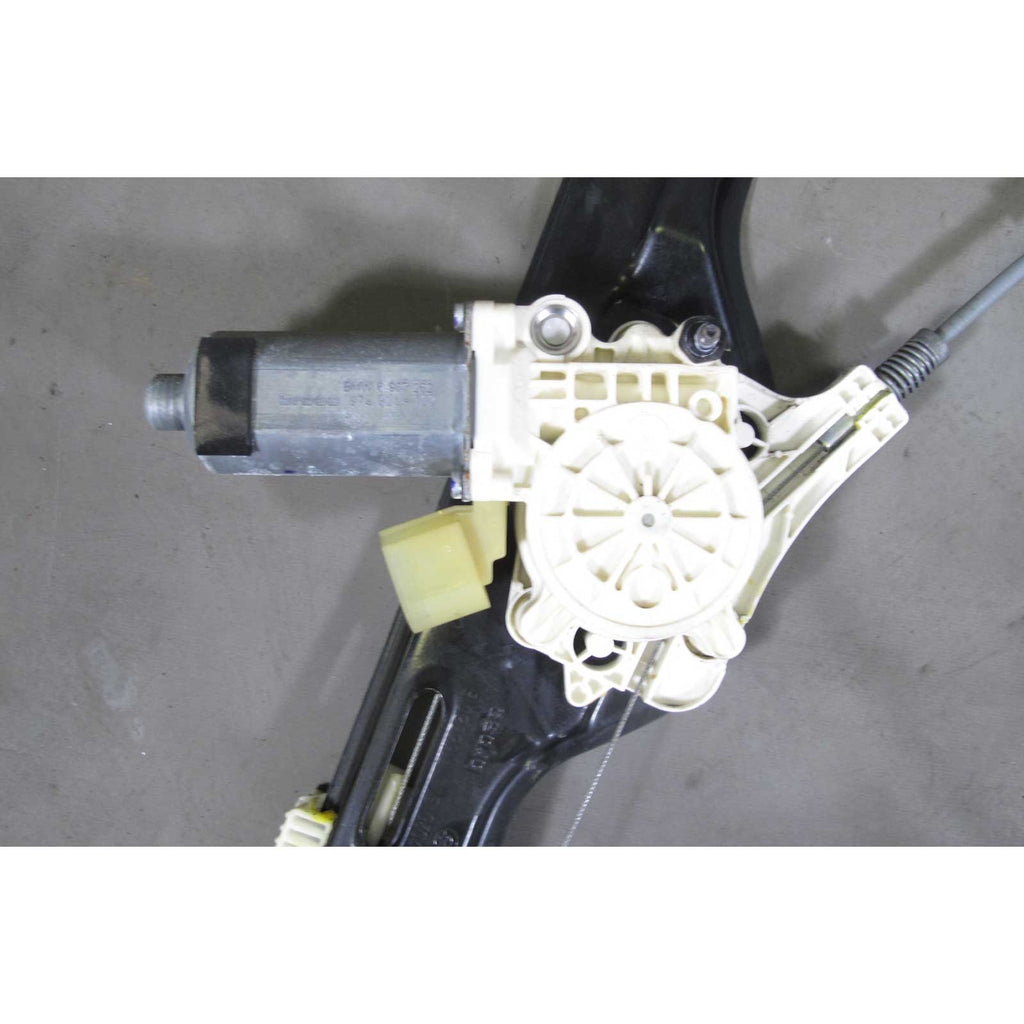 2007-2013 BMW E70 X5 SAV Factory Right Front Window Regulator Lifter w Motor