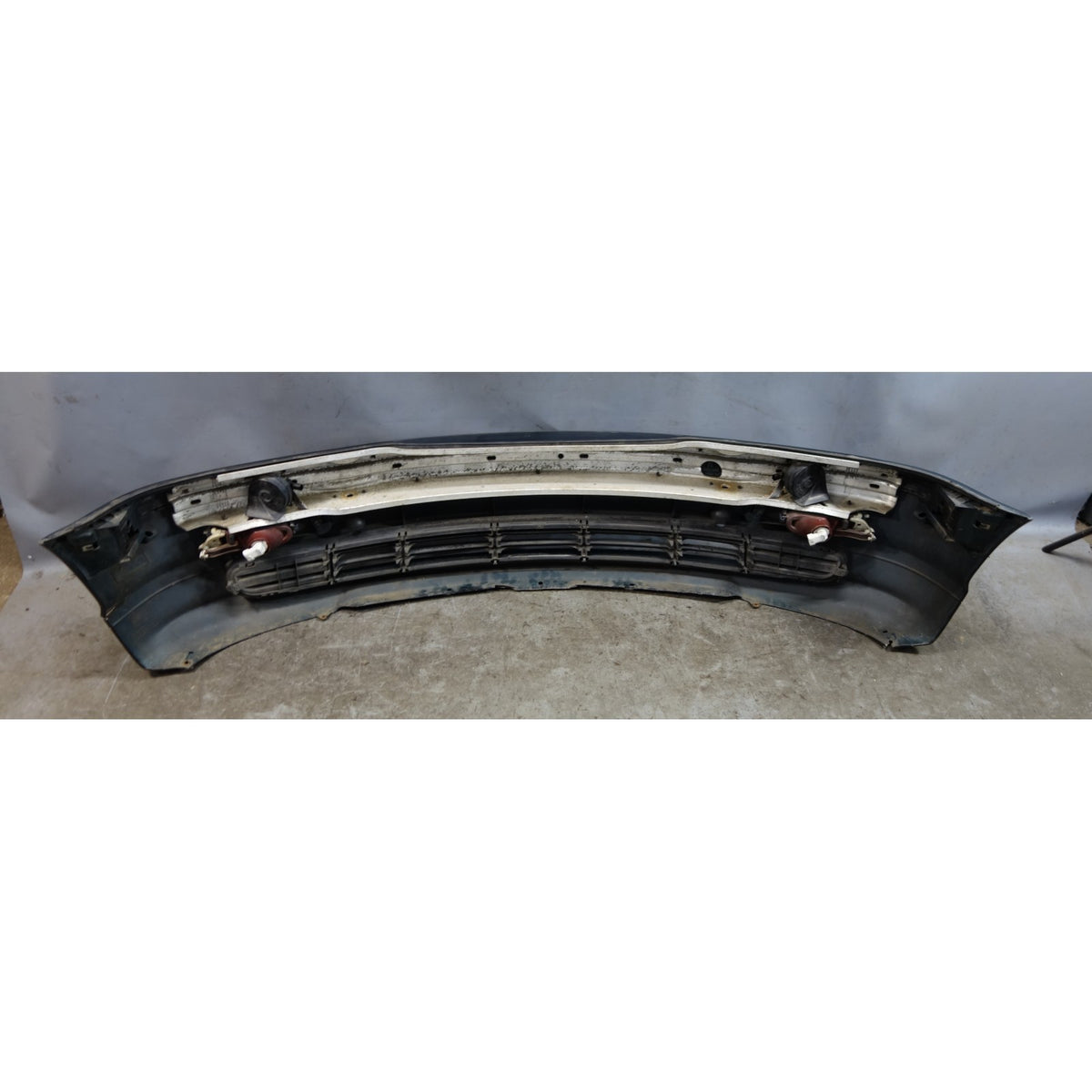 Damaged 99-01 BMW E46 3-Series 4-Door Early Front Bumper Cover Oxford Green OEM